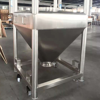 不銹鋼料倉(cāng)(圖1) 移動(dòng)不銹鋼料倉(cāng)